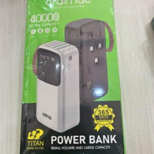 Batterie externe Oraimo Titan 40000mAh dans sa boîte verte et noire, avec l'inscription "ULTRA CAPACITY" et "POWER BANK